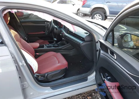 2025 Kia K5 Gt-Line из США, поврежденный, VIN KNAG64J77S5352558